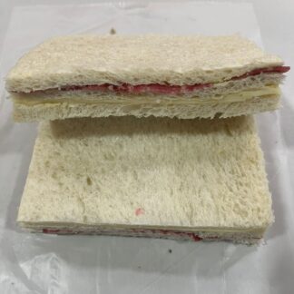 Sandwich de miga de Salame y Queso