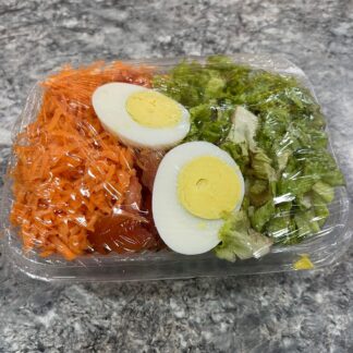 Ensalada de Zanahoria, Tomate, Huevo y lechuga