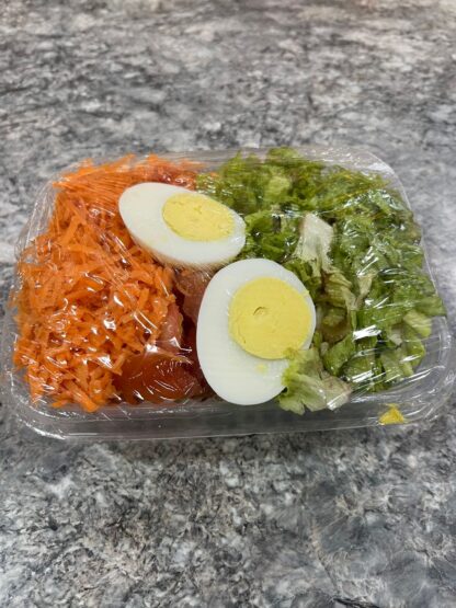 Ensalada de Zanahoria, Tomate, Huevo y lechuga